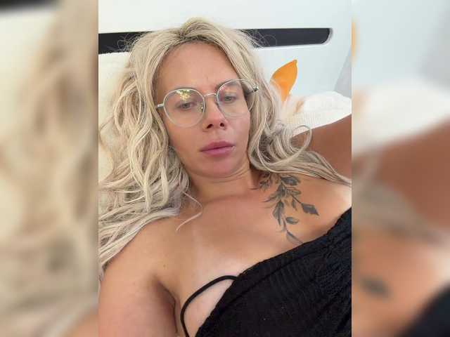 HotDesire live cam on BongaCams