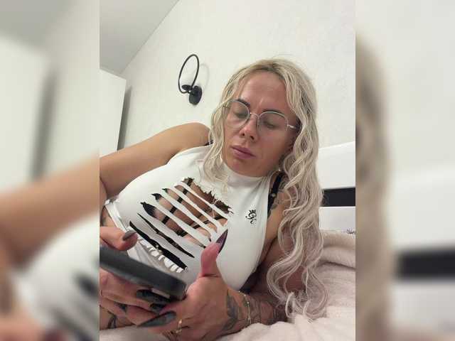HotDesire live cam on BongaCams