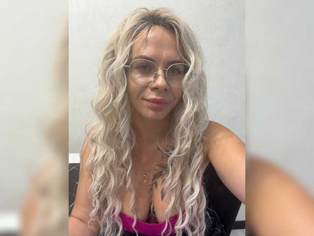 HotDesire live cam on BongaCams