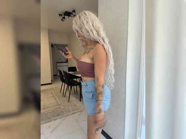 HotDesire webcam