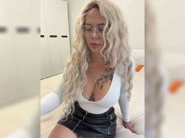 HotDesire