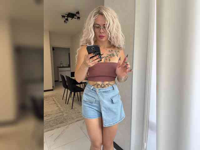 HotDesire HotDesire