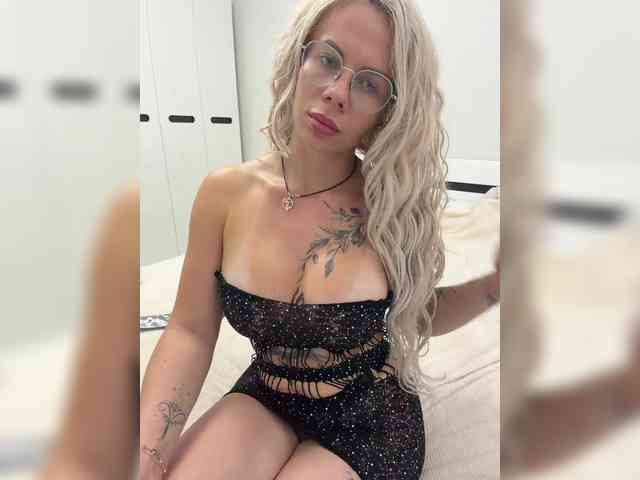 HotDesire webcam