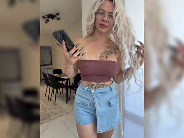 HotDesire