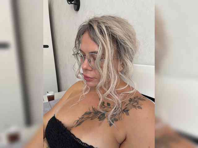 HotDesire