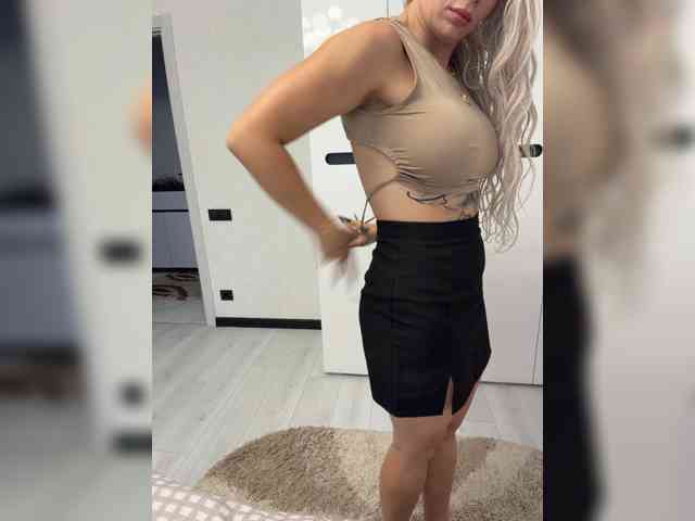 HotDesire webcam