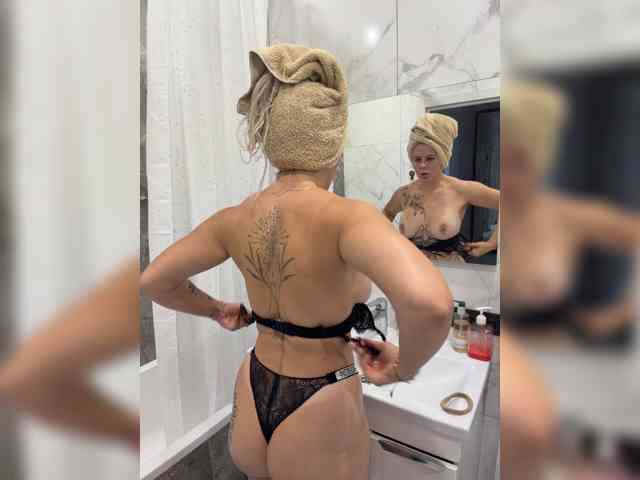 HotDesire webcam