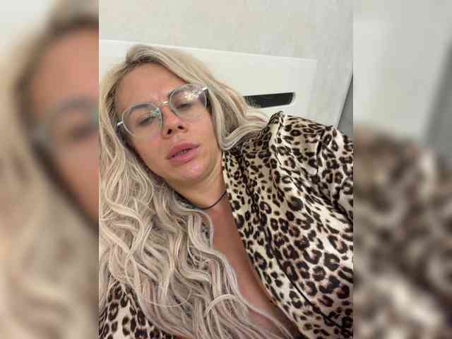 HotDesire webcam