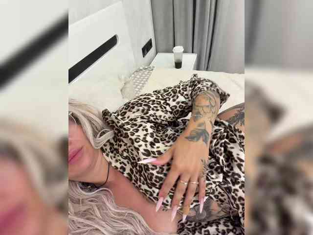 HotDesire