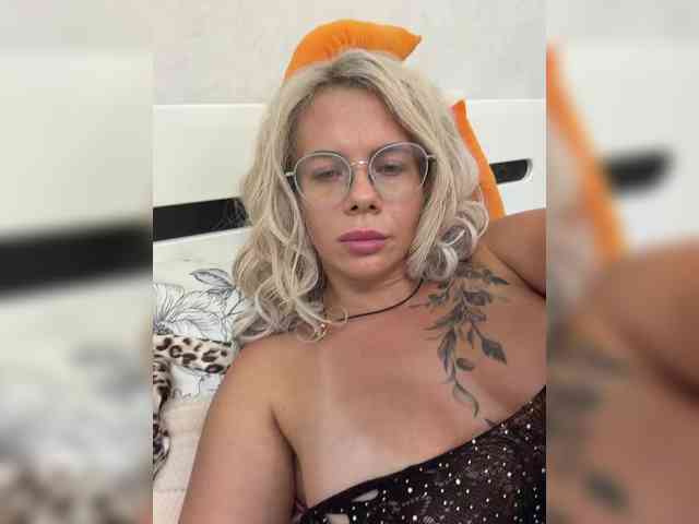 HotDesire