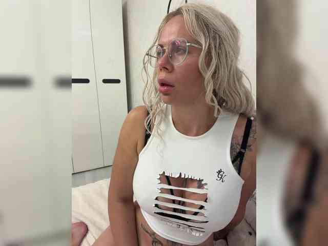 HotDesire webcam