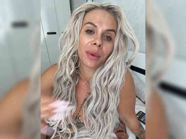 HotDesire webcam