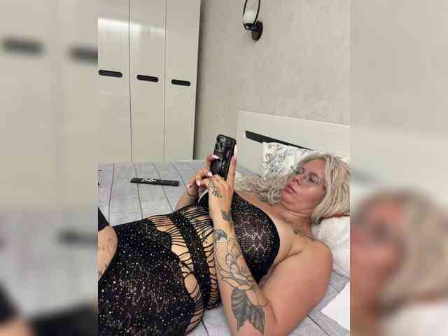 HotDesire - Girl 