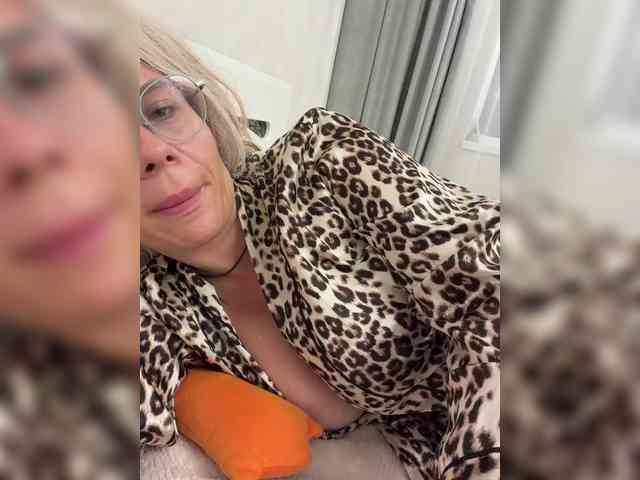 HotDesire webcam