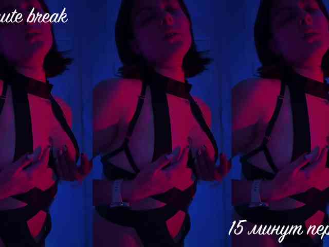 Model: OgonEchEKKKiss