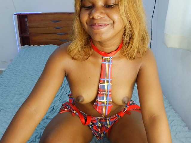 VanillaPearl live cam on BongaCams