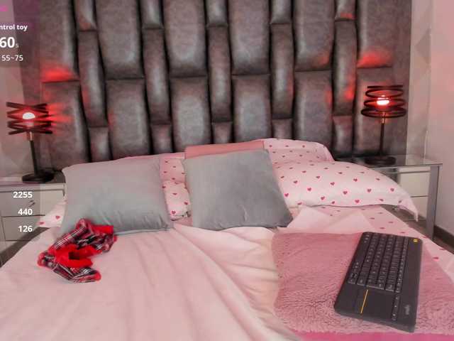 VictoriaLane live cam on BongaCams