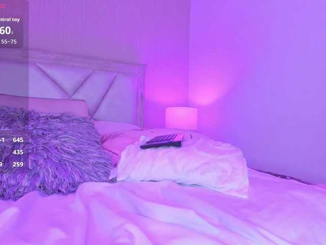 VictoriaLane live cam on BongaCams