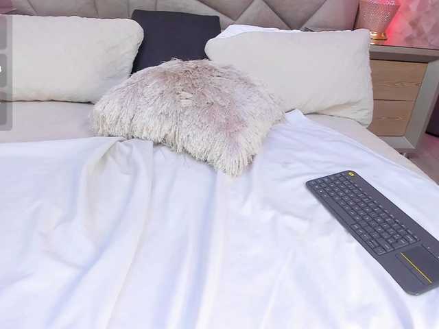 VictoriaLane live cam on BongaCams