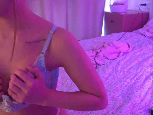 kittykissluv