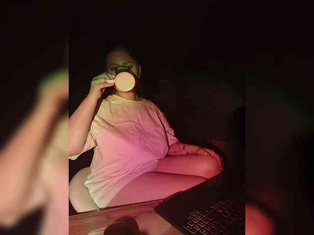 Somnolent-Horrns webcam