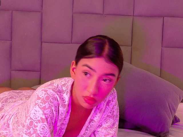 Evaa-Saenz live cam on BongaCams