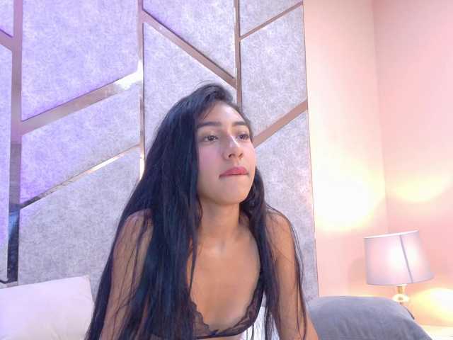 Evaa-Saenz live cam on BongaCams