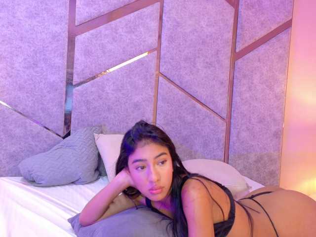 Evaa-Saenz live cam on BongaCams