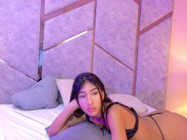 Evaa-Saenz live cam on BongaCams