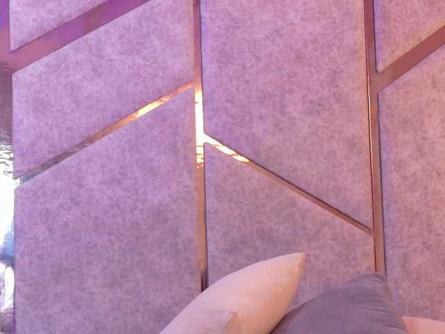 Evaa-Saenz live cam