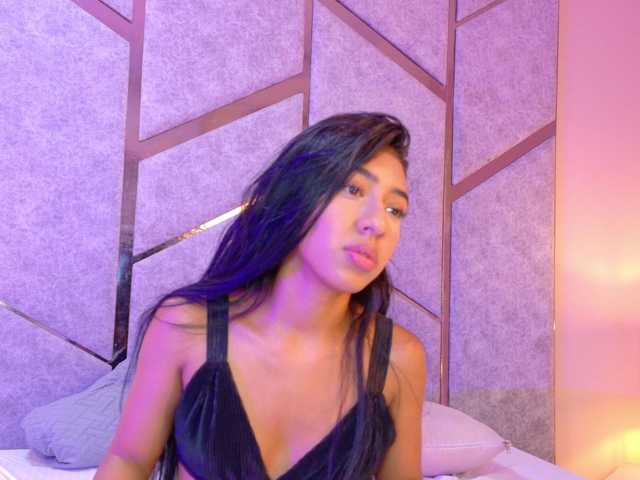 Evaa-Saenz live cam on BongaCams