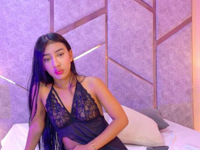 Evaa-Saenz live cam on BongaCams