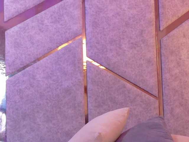 Evaa-Saenz live cam