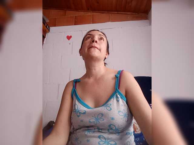 Princessbella93 live cam on BongaCams
