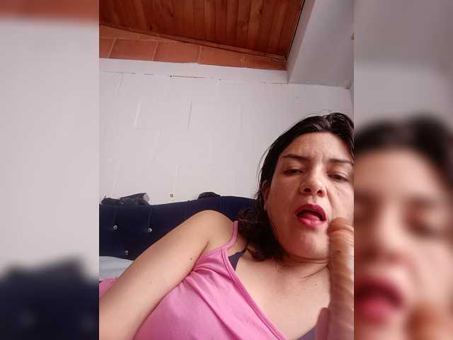 Princessbella93 live cam on BongaCams