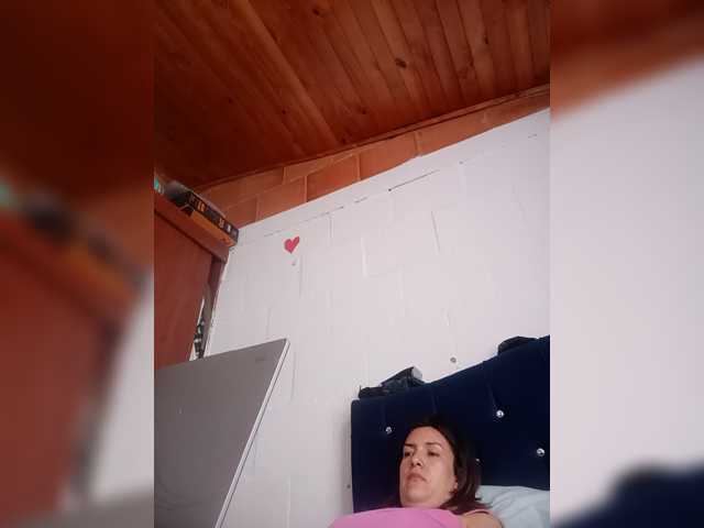 Princessbella93 live cam on BongaCams