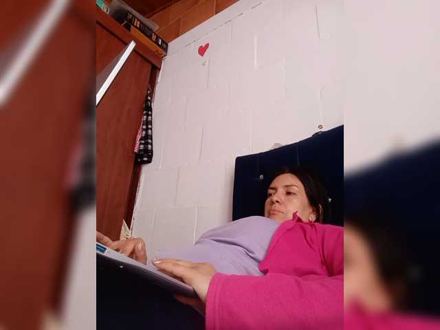 Princessbella93 live cam on BongaCams