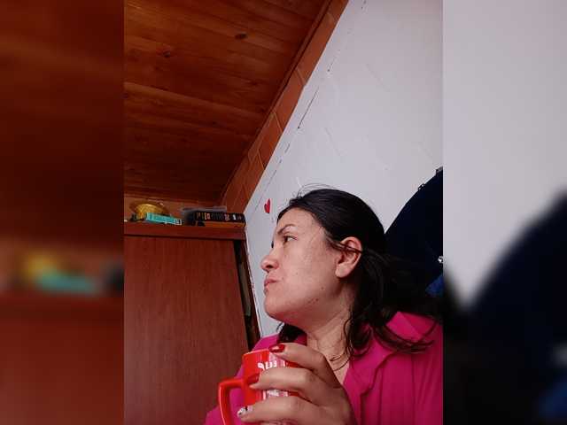 Princessbella93 live cam on BongaCams
