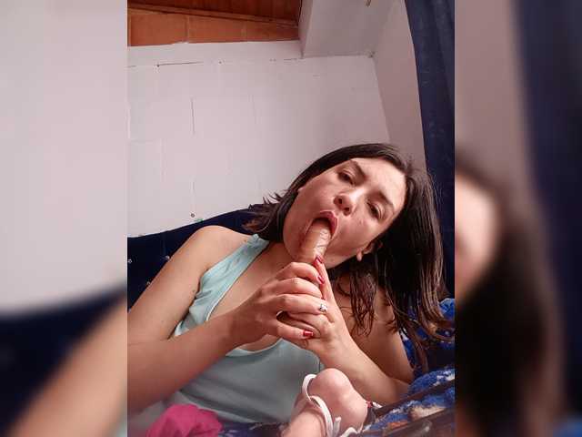 Princessbella93 live cam on BongaCams