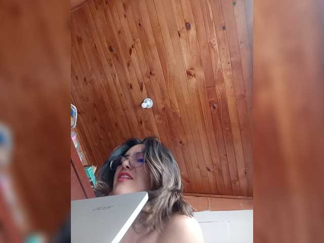 Princessbella93 live cam preview