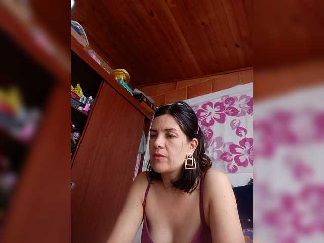 Princessbella93 live cam on BongaCams