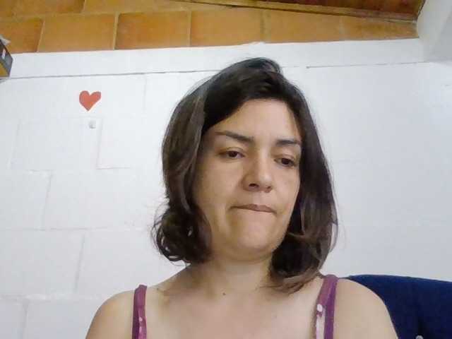 Princessbella93 — live female cam