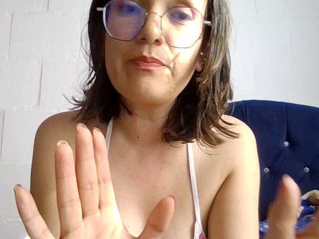 Princessbella93 live cam on BongaCams