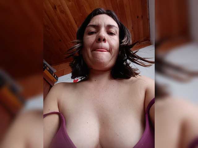 Princessbella93 live cam on BongaCams
