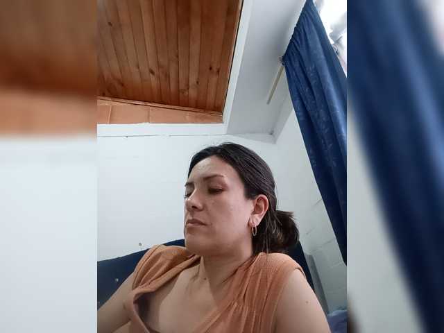 Princessbella93 live cam preview
