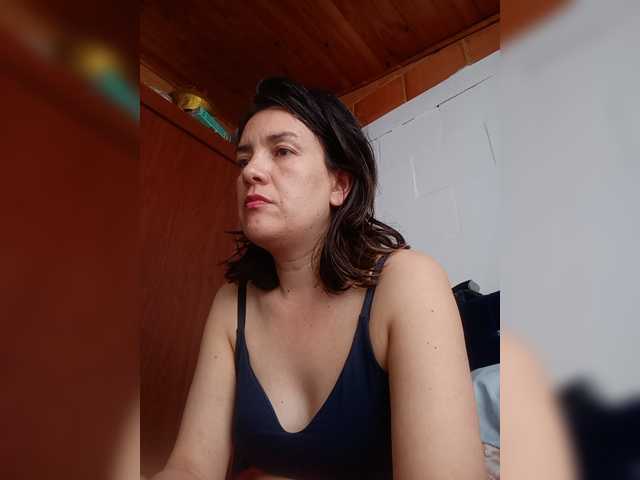 Princessbella93 live cam on BongaCams