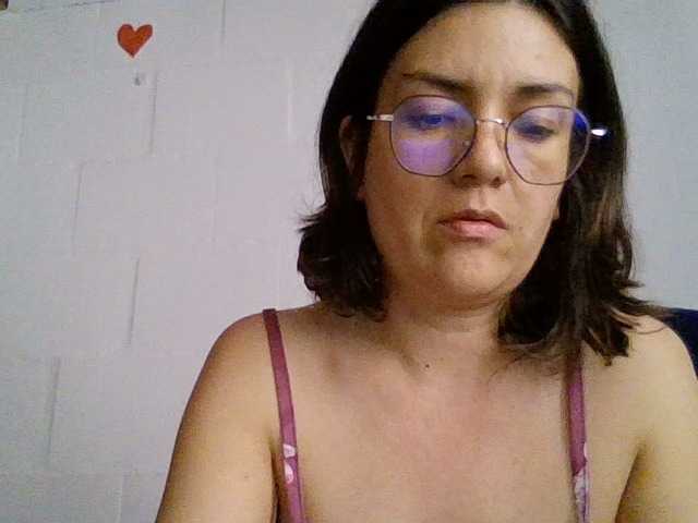Princessbella93 — live female cam