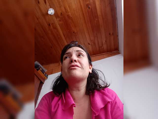 le modèle Princessbella93 est en webcam porno dans un show sur le site bongacams, il possède les tags suivants: Latino/Hispanic,Brunette,Hairy