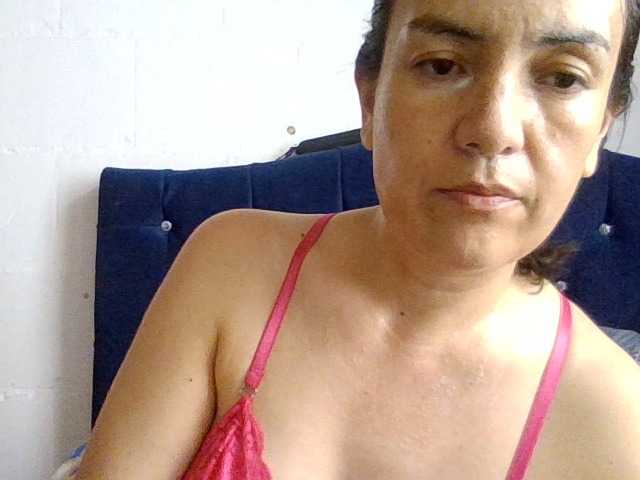 Princessbella93 live cam on BongaCams