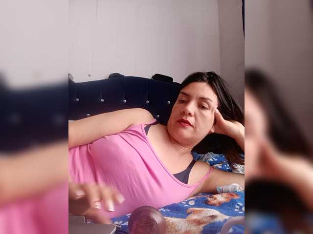 Princessbella93 live cam on BongaCams